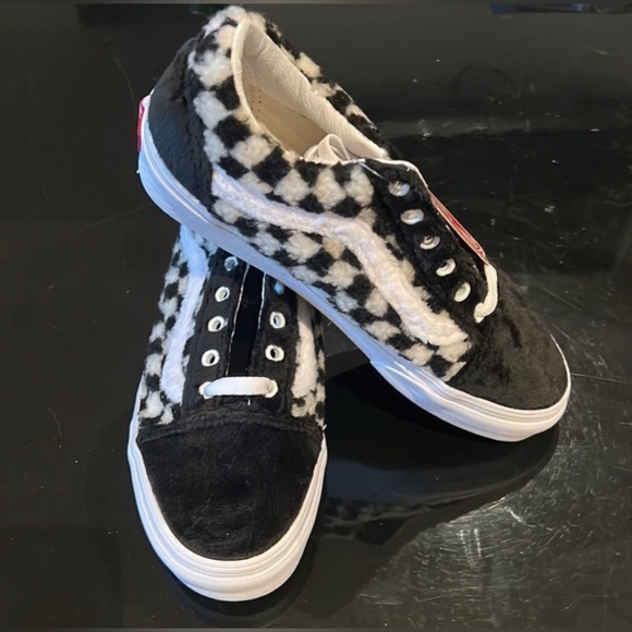 NWT VANS checkerboard sneakers - Picture 9 of 11